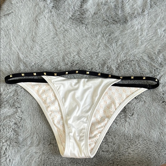 Victoria’s Secret Studded Bikini Bottom size S - Picture 1 of 4